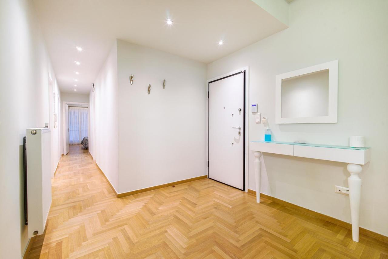 Apartament Urban Luxury On A Quiet Street In The Center Of Ateny Zewnętrze zdjęcie