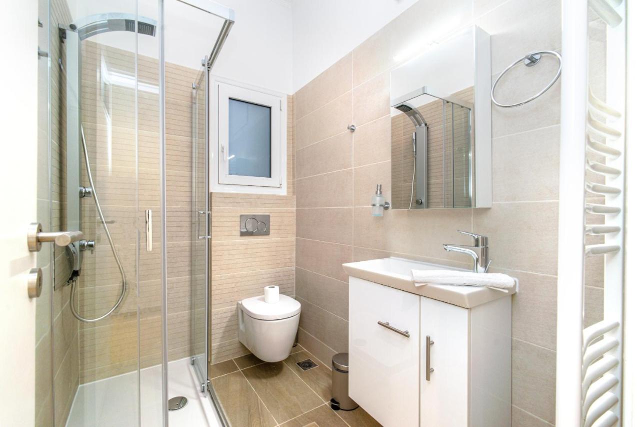 Apartament Urban Luxury On A Quiet Street In The Center Of Ateny Zewnętrze zdjęcie